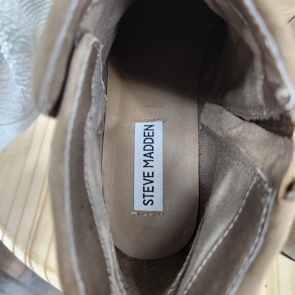 Steve Madden Prizzze Suede Ankle Block Heel Boots Taupe 7.5